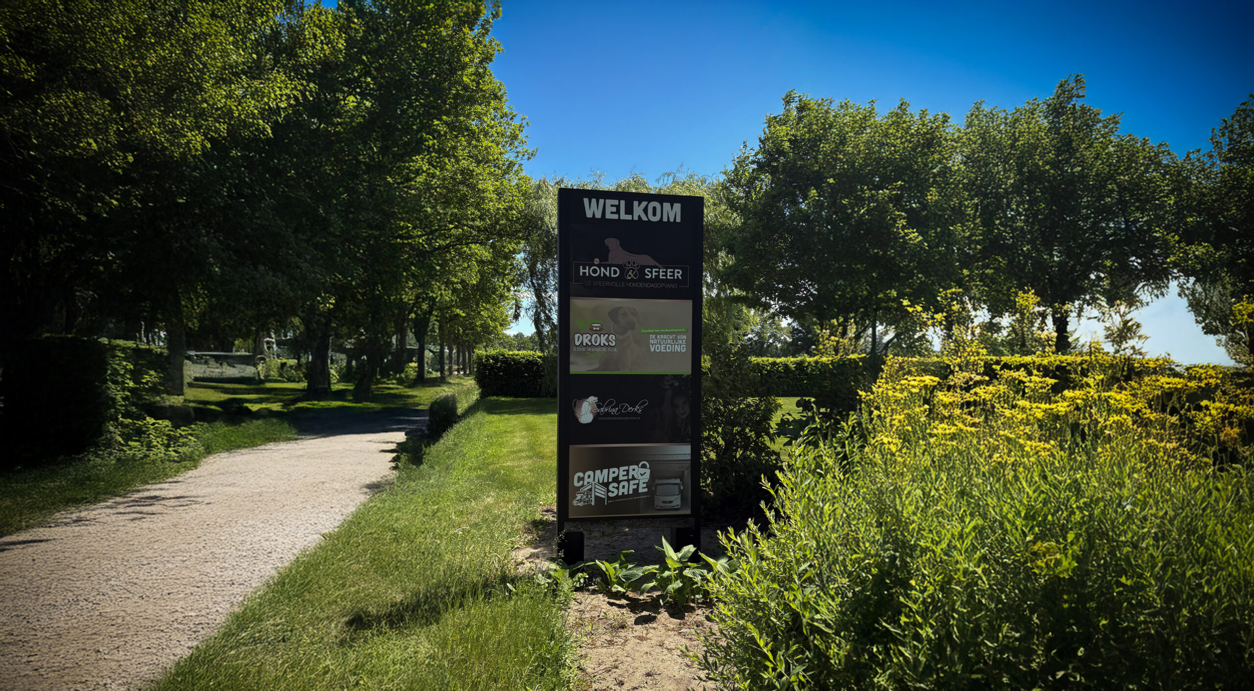 Hond & Sfeer Ledeacker: Reclamezuil