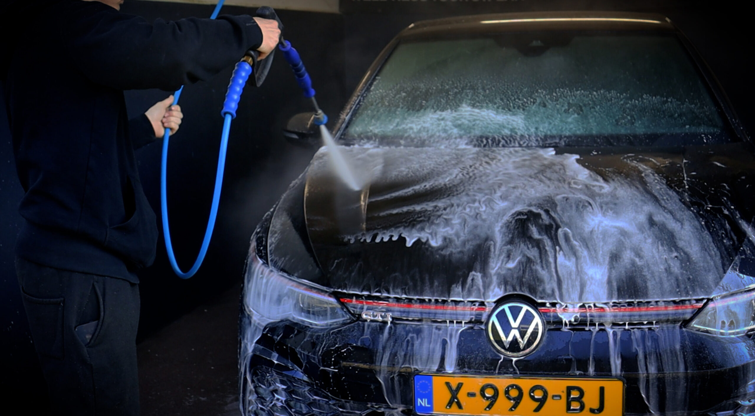 van Rooij Car Care Boxmeer: Shampoo & Wax